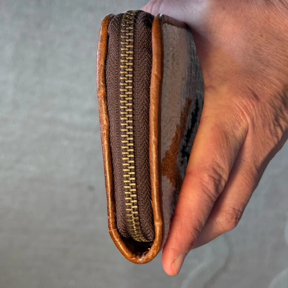 ARIAT Blanket Wallet - Picture 7 of 12